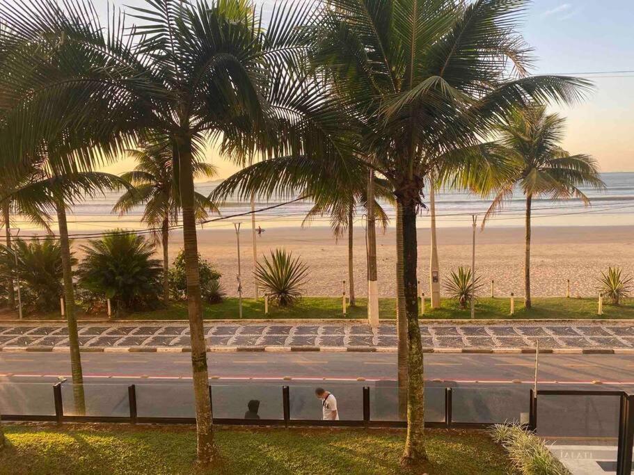 Apto Pe Na Areia - Praia Das Asturias Guaruja-Sp エクステリア 写真